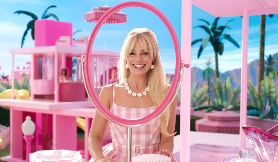 Imagem do live-action de "Barbie", protagonizado por Margot Robbie.