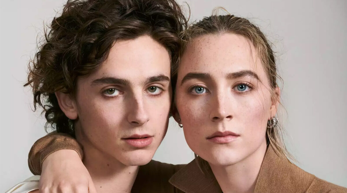 Timothée Chalamet e Saoirse Ronan em Barbie