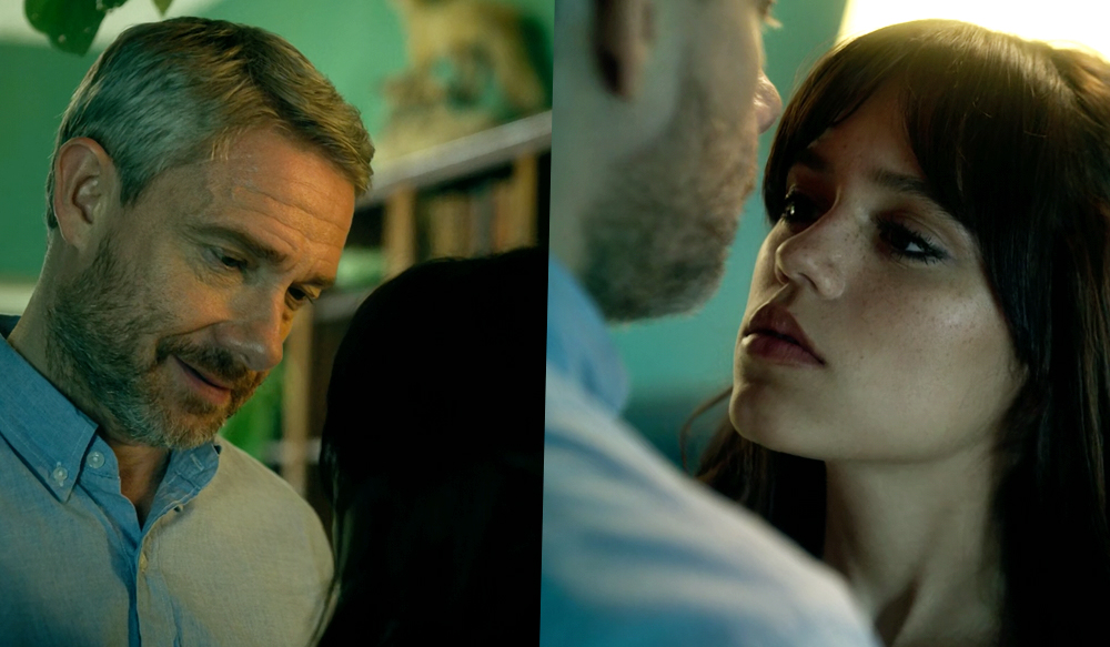 Martin Freeman e Jenna Ortega em cena de Miller's Girl.